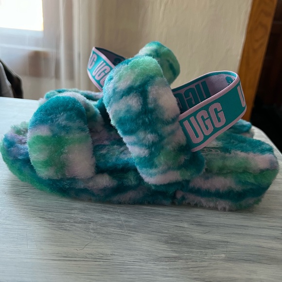 Ugg Fluff Yeah Sandals - Picture 2 of 3